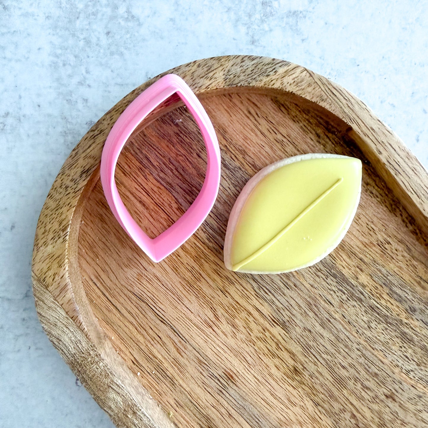 flat leaf mini cookie cutter