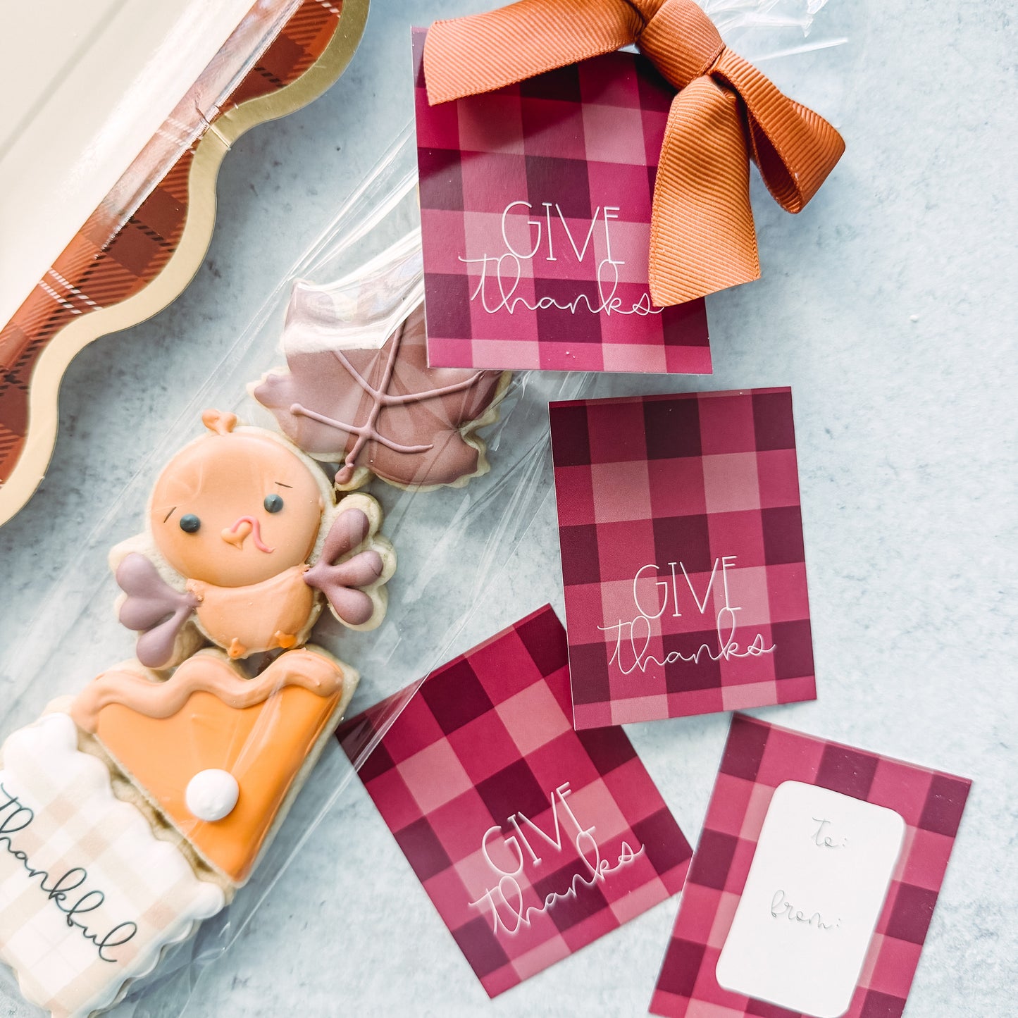 burgundy give thanks 2.5x2" tags - pack of 24