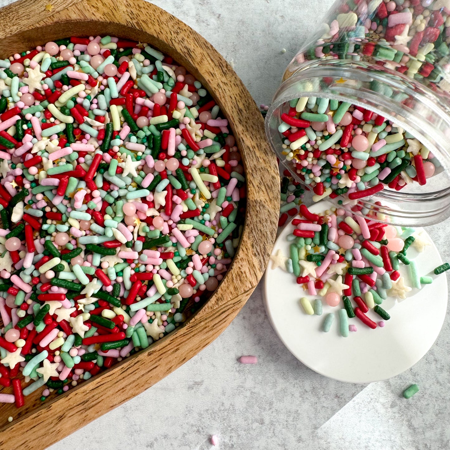 holiday sprinkles 4 ounce jar