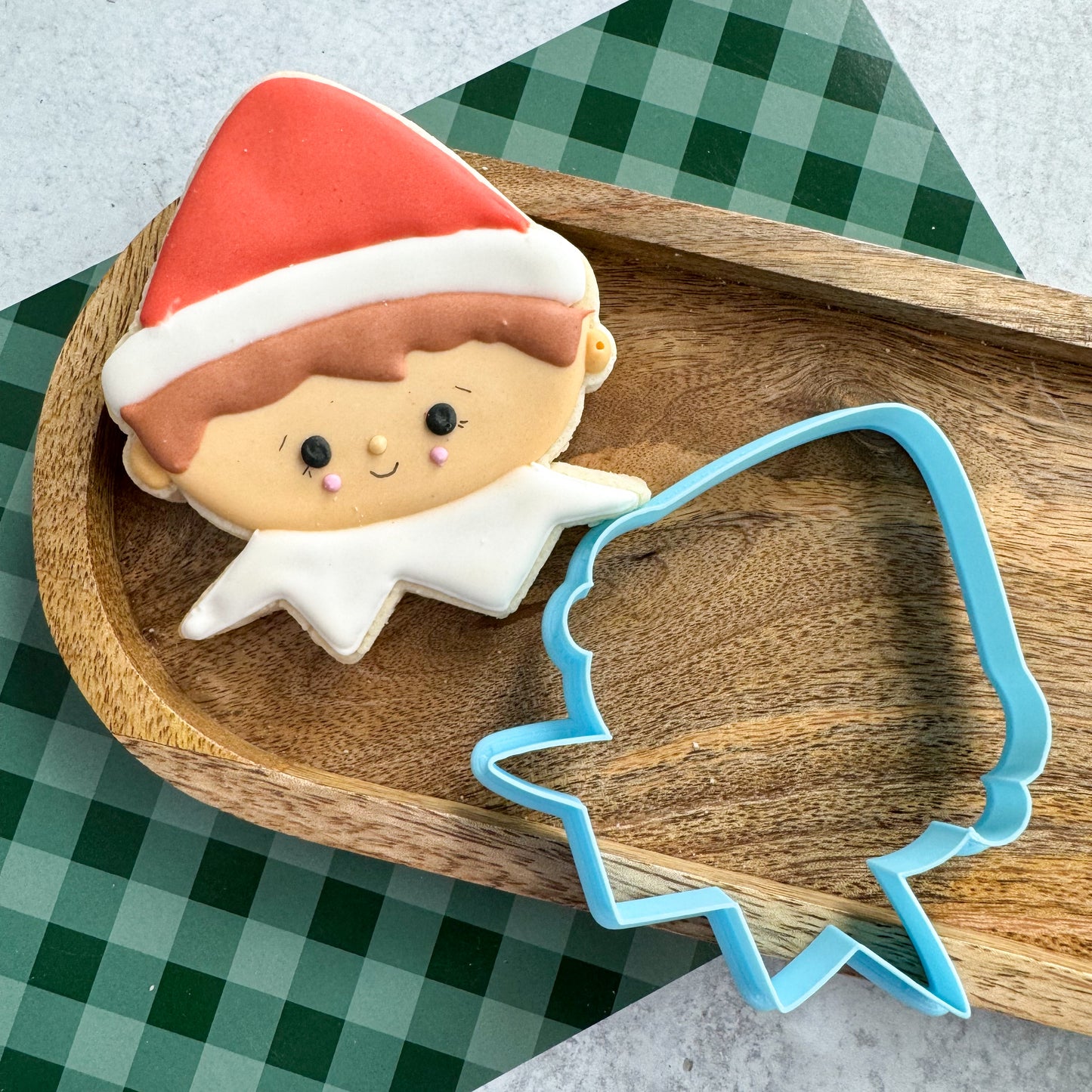 STL FILE DOWNLOAD - elf face regular size cookie cutter