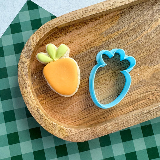 carrot mini cookie cutter