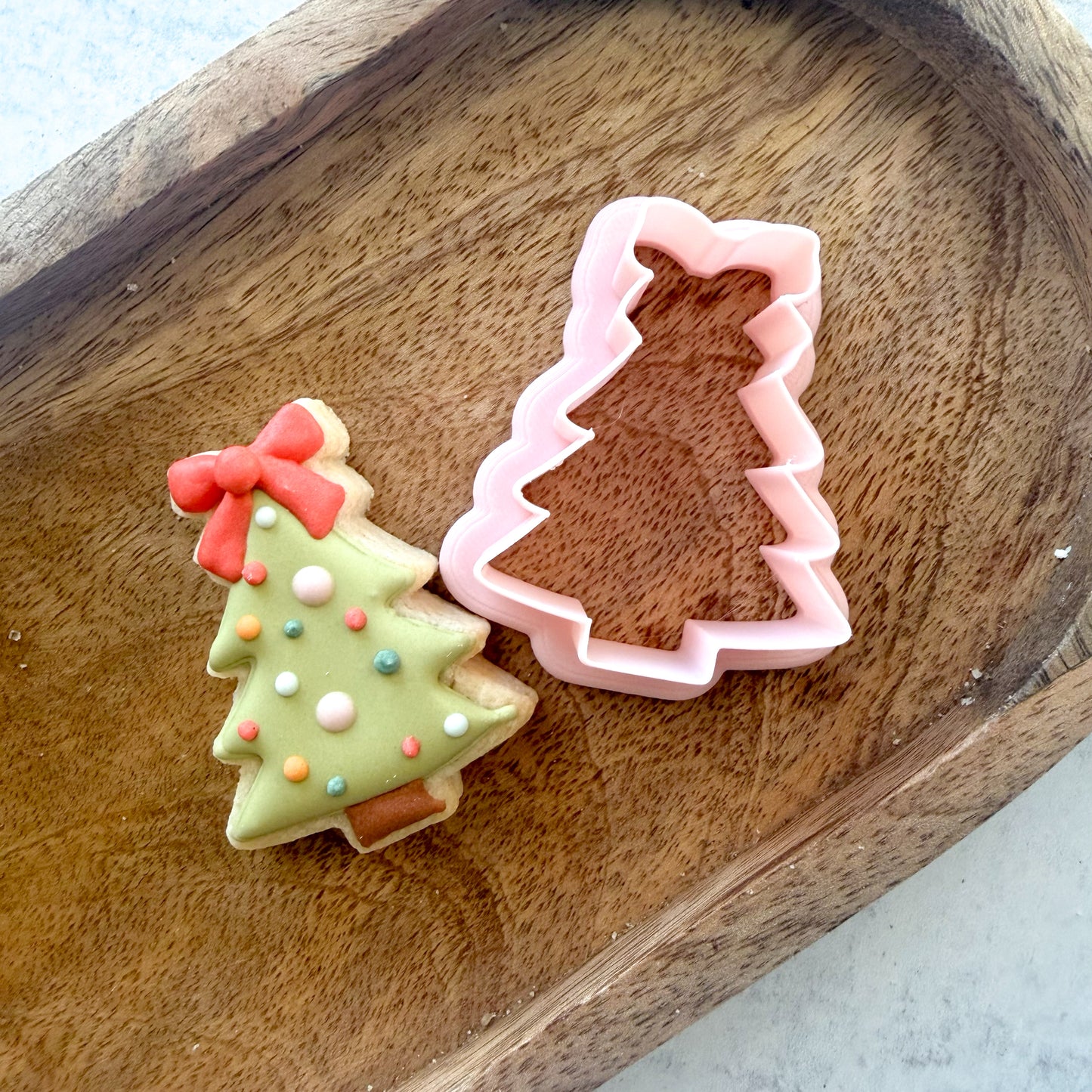 tree with bow mini cutter